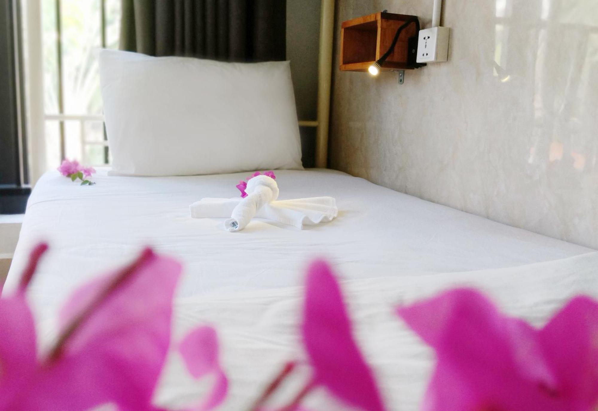Bed Station Hostel & Pool Bar Hoi An " Former Sunflower" Εξωτερικό φωτογραφία